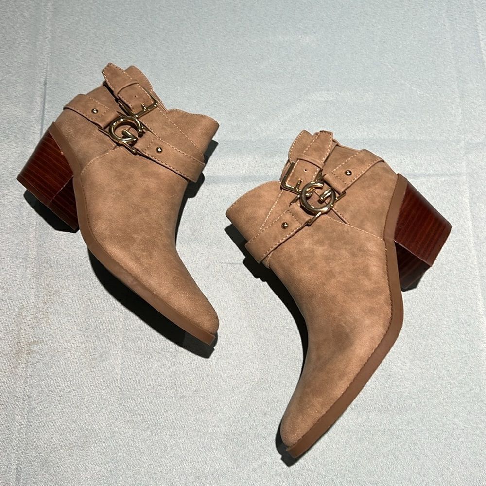 GBG Guess Los Angeles Women's GG Dusty Pointy‎ Toe Booties B37 - Picture 2 of 10
